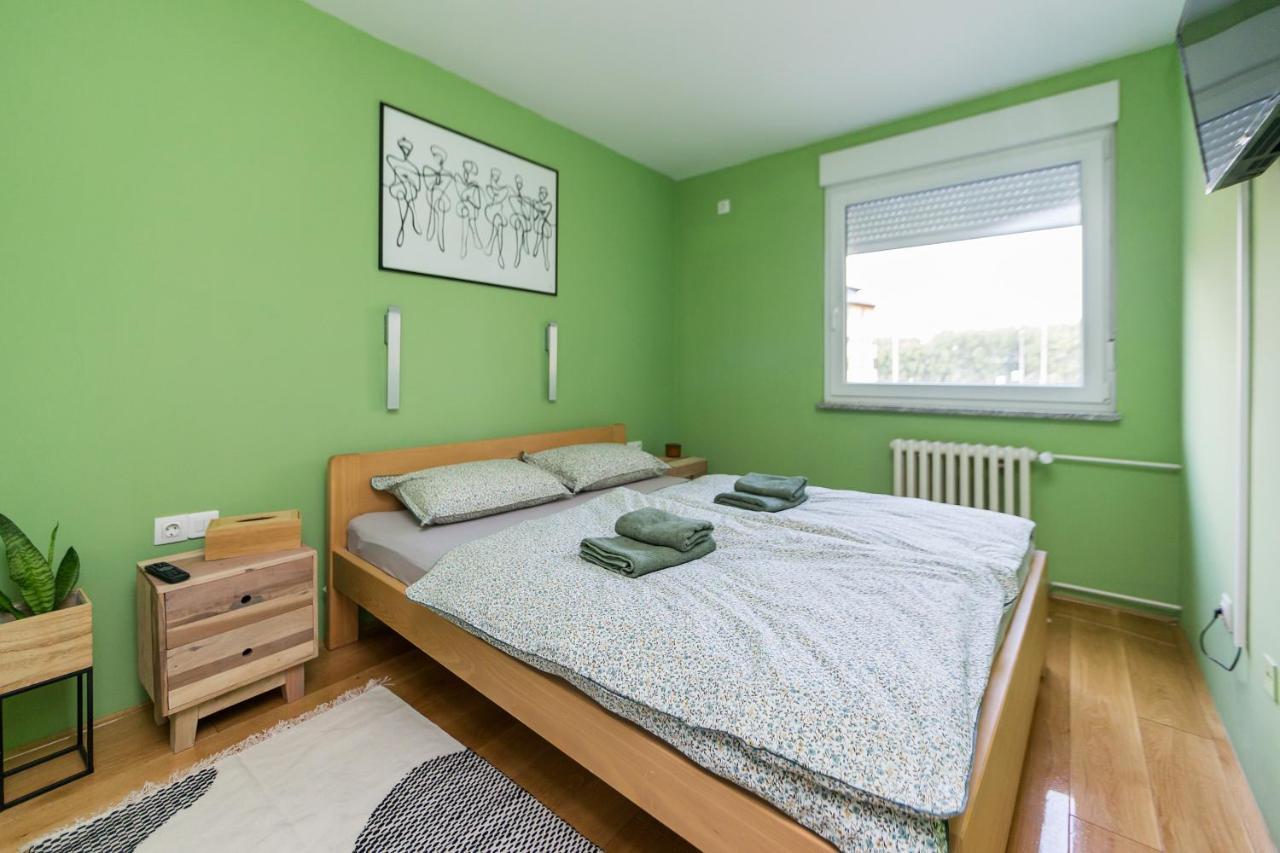 Apartman Bruna Self Check-In Osijek Exteriör bild