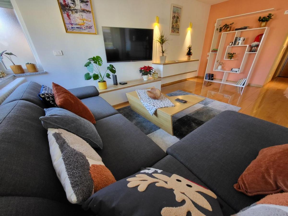 Apartman Bruna Self Check-In Osijek Exteriör bild